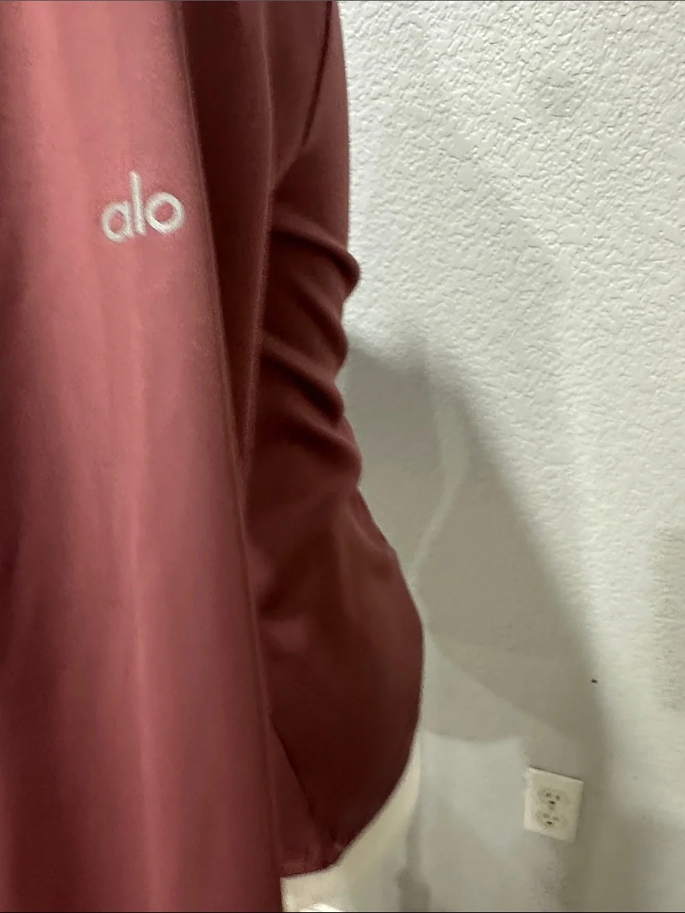 ALO Yoga Long Sleeve Zip Mock Neck Top - Dusty Rose